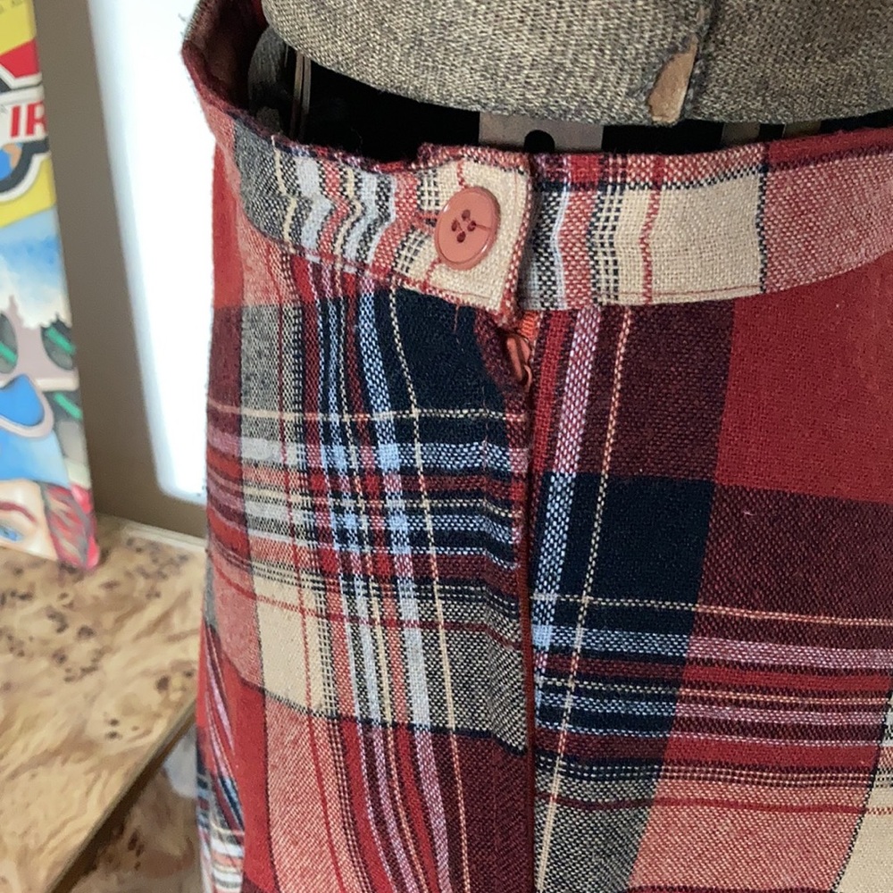 VINTAGE 70’s wool tartan Skirt - Picture 4 of 6